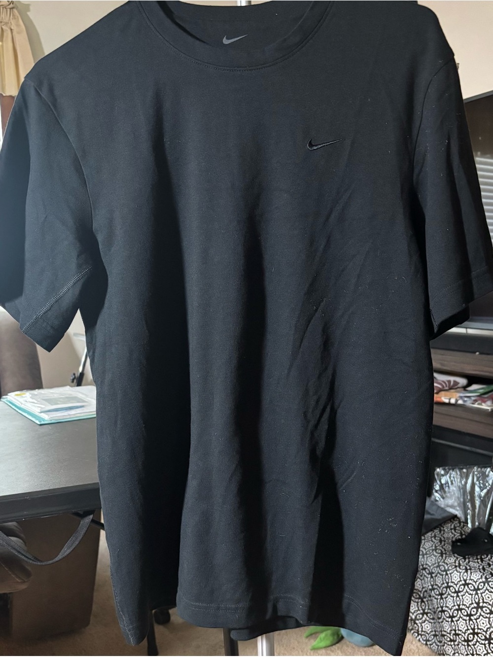 Nike Black Short-Sleeve Crewneck Tee with Subtle Swoosh